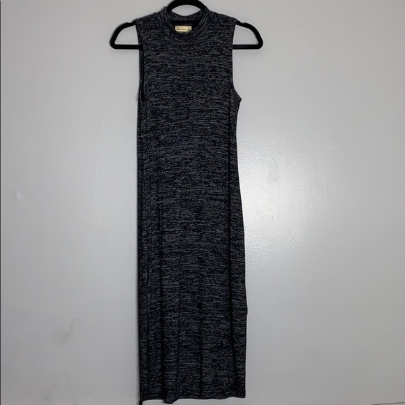 Enough about me Sleeveless mock neck fitted midi dress medium - Picture 2 of 8